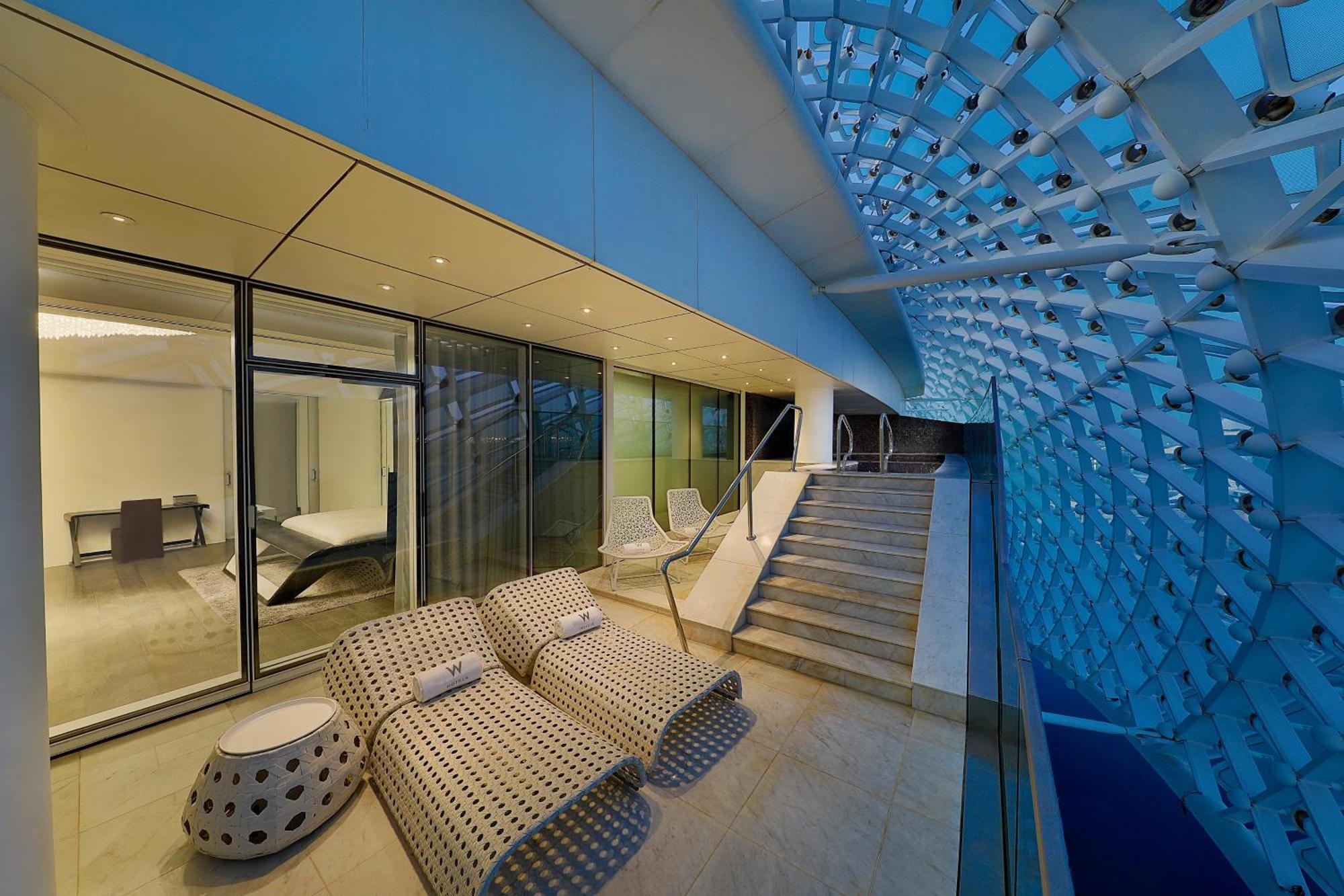 W - Yas Island Hotel 5*
