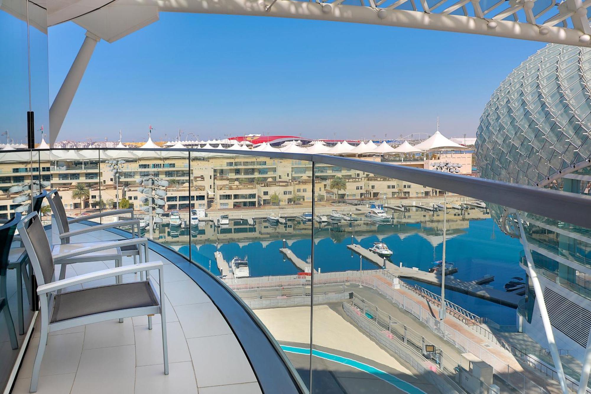 W - Yas Island Hotel